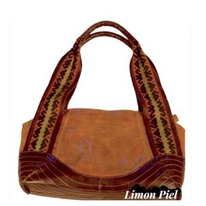 Limon Piel Handmade Columbian Embroidered Leather Purse